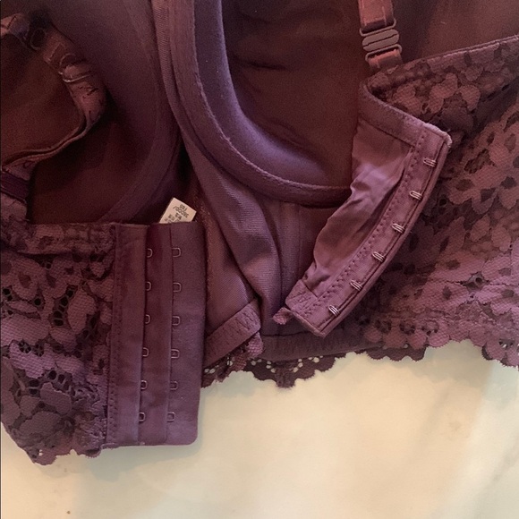 Victoria's Secret Purple Lace Bra with Metallic Sheen - Picture 4 of 4